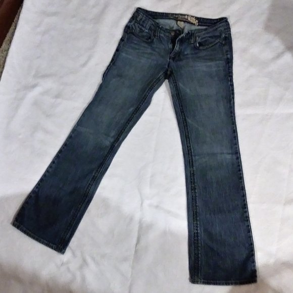 Refuge Jeans size 9 w/ street style pocket detail - Picture 3 of 4